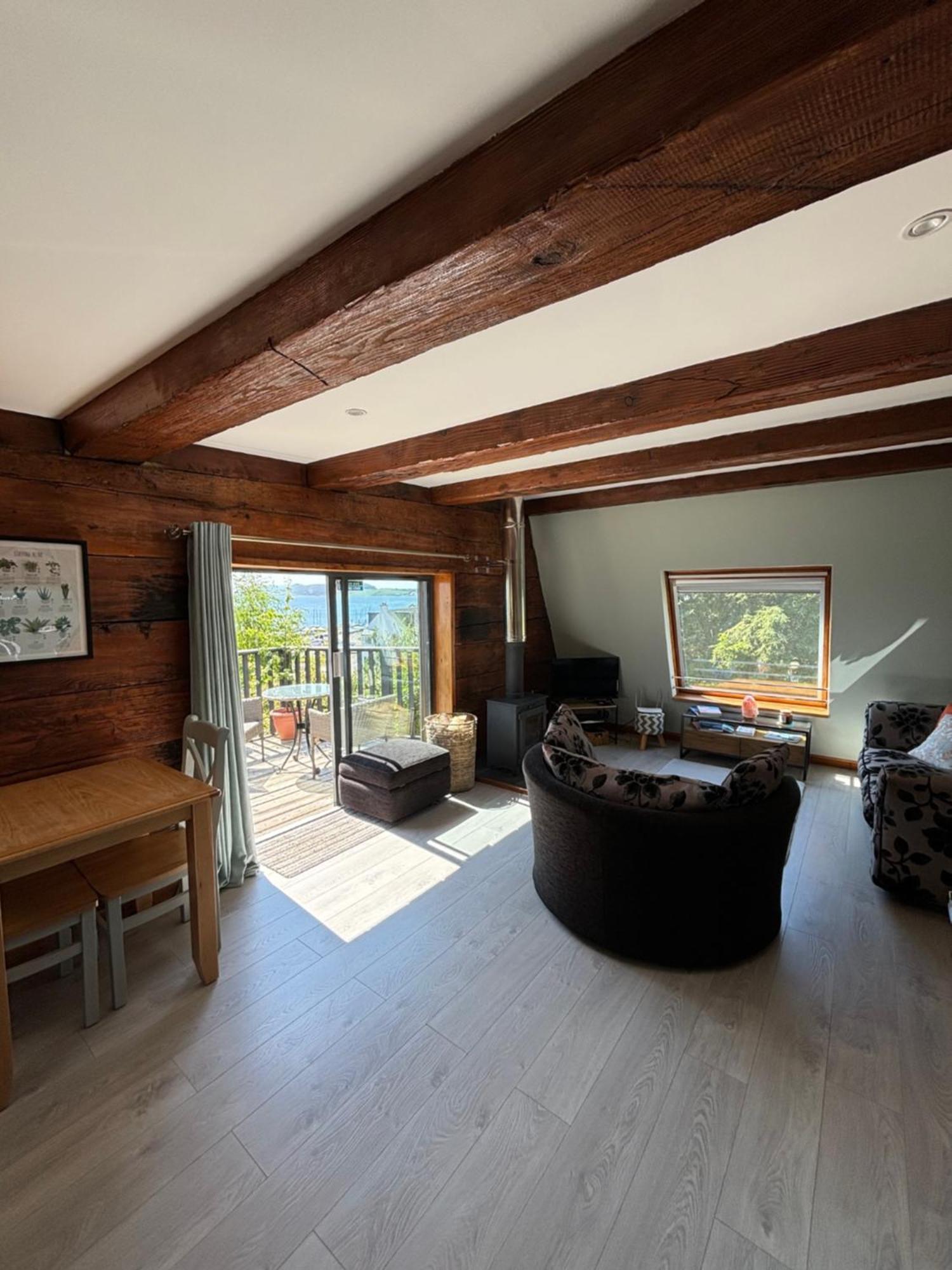 Cosy Coastal Hideaway With Incredible Sea Views Apartment Фортроуз Екстериор снимка