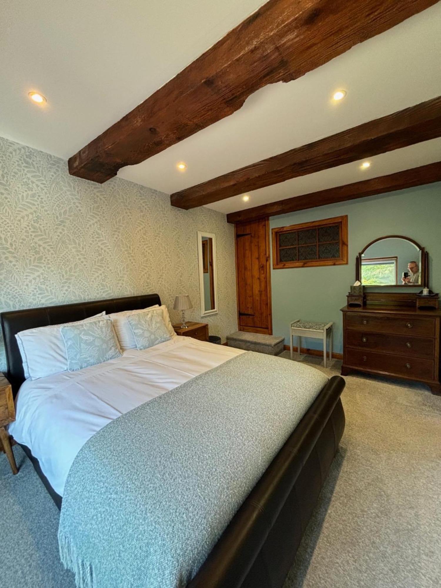 Cosy Coastal Hideaway With Incredible Sea Views Apartment Фортроуз Екстериор снимка